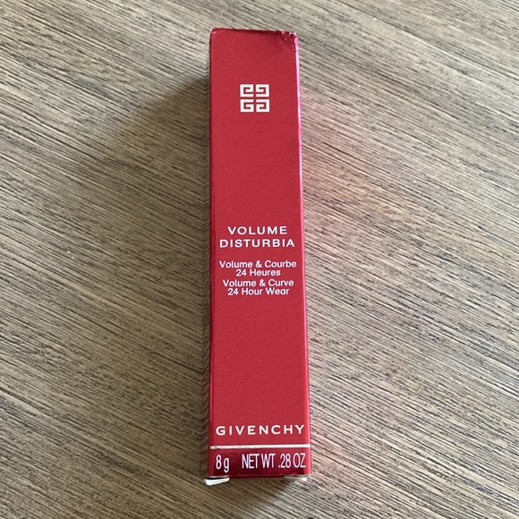 NEW Givenchy Volume Disturbia Black Mascara - Picture 3 of 8